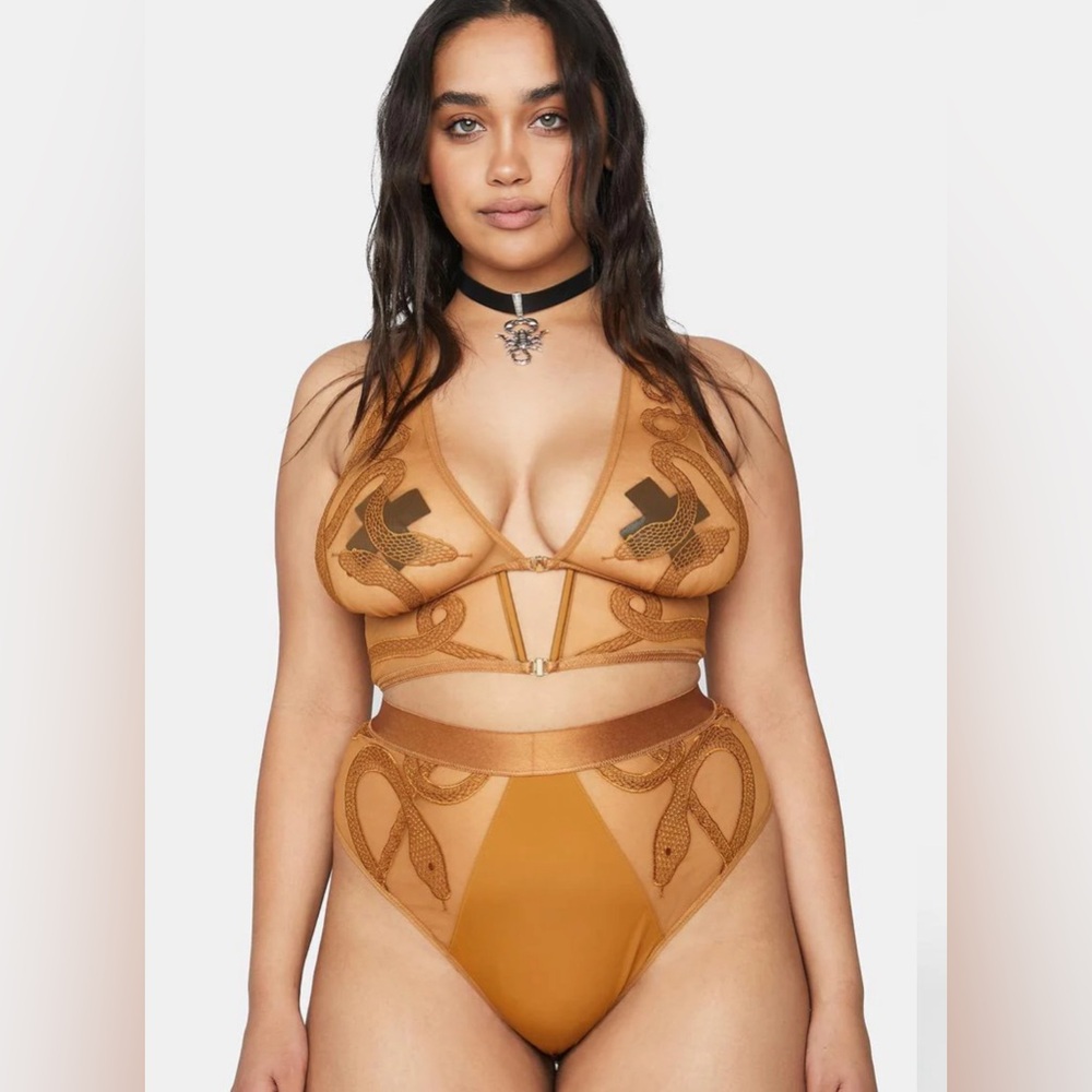 NWOT Thistle and Spire Gold Medusa Embroidered Panties